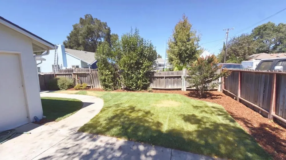 2369 Oakwood Drive East Palo Alto, CA 94303
