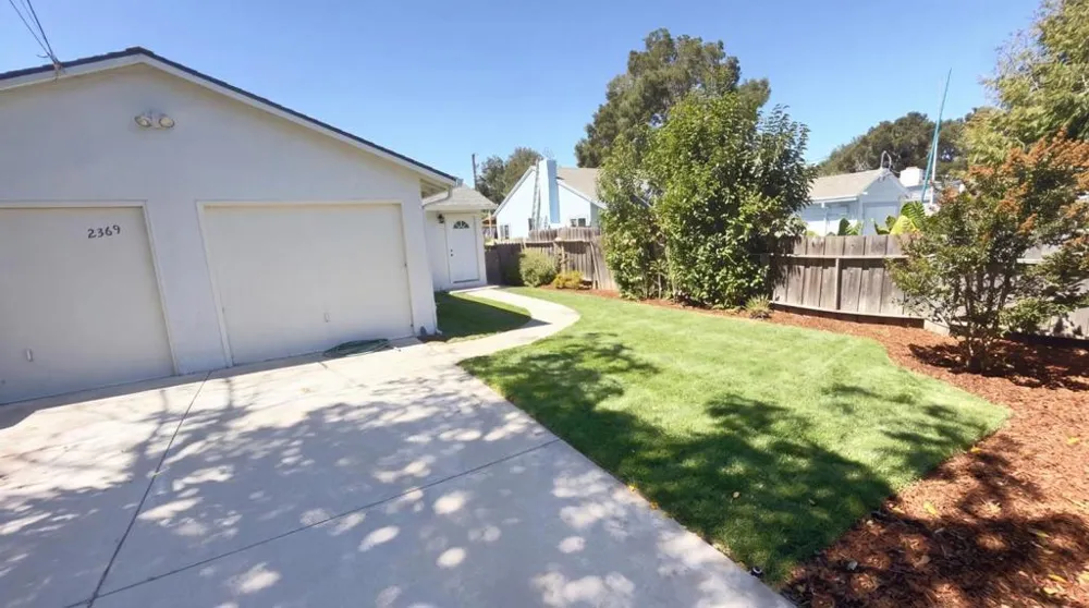 2369 Oakwood Drive East Palo Alto, CA 94303