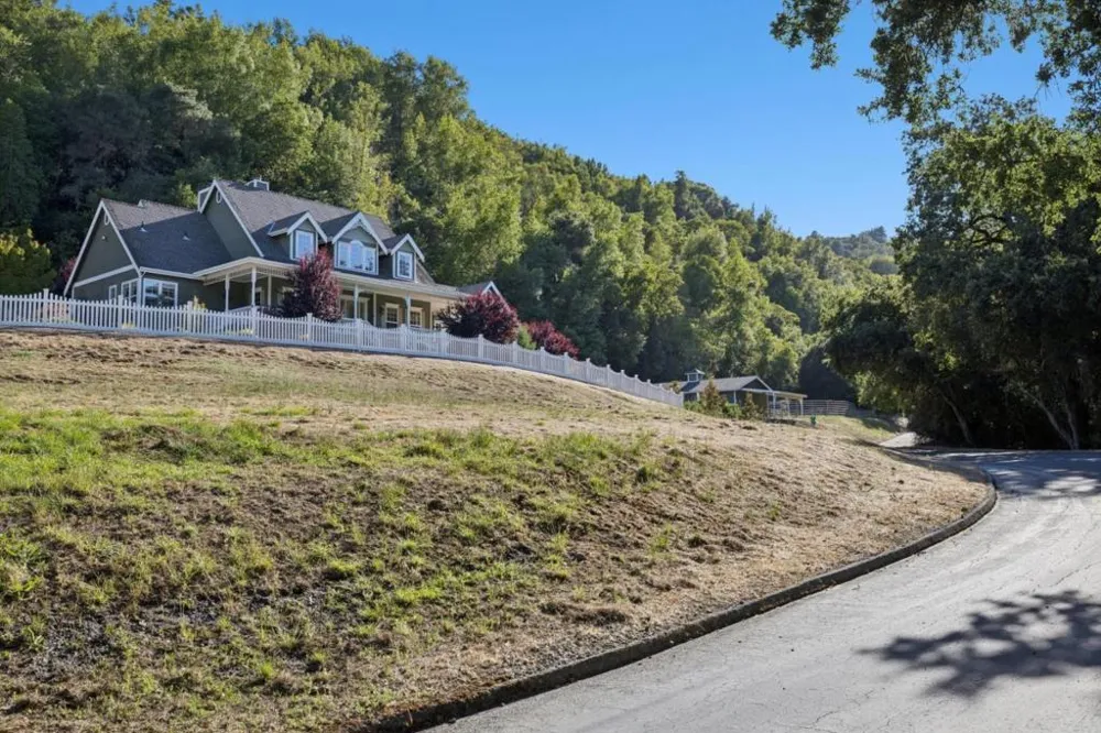6790 Redwood Retreat Road Gilroy, CA 95020