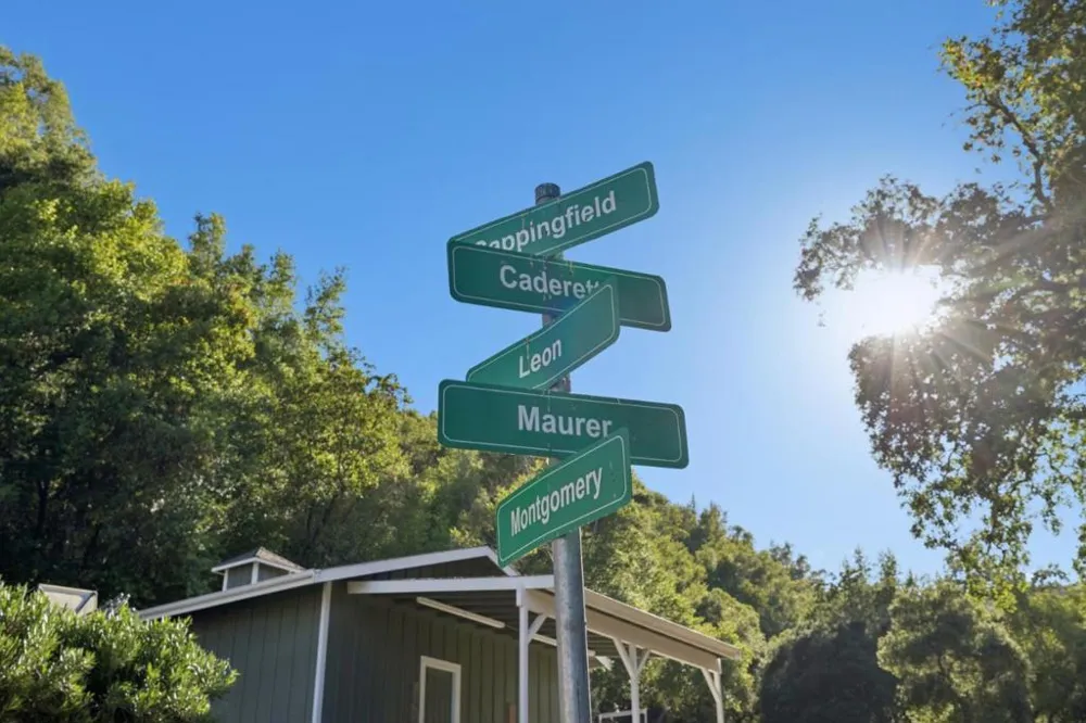 6790 Redwood Retreat Road Gilroy, CA 95020