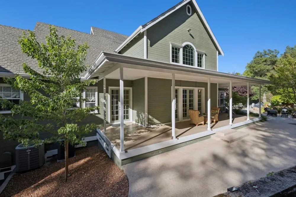 6790 Redwood Retreat Road Gilroy, CA 95020