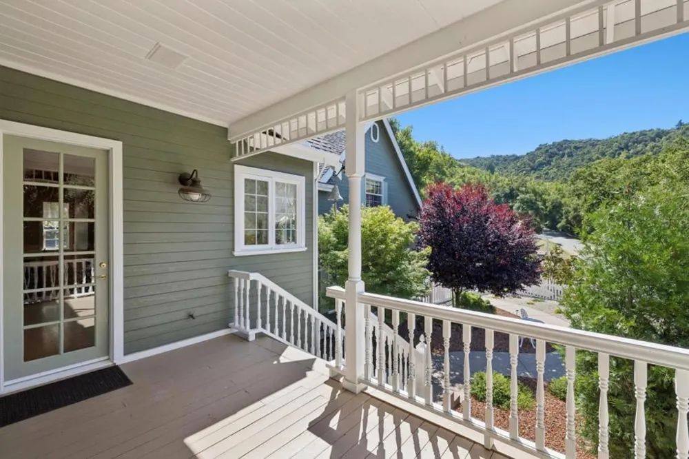 6790 Redwood Retreat Road Gilroy, CA 95020