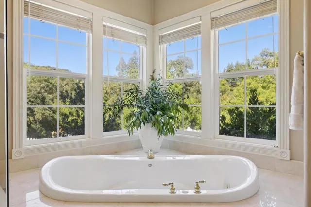 6790 Redwood Retreat Road Gilroy, CA 95020