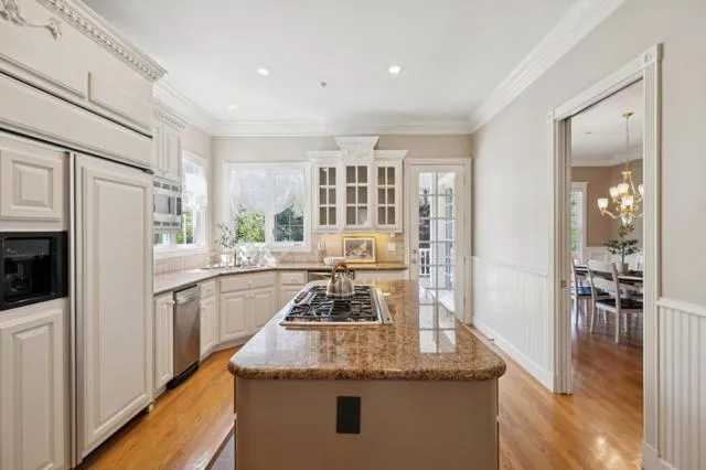 6790 Redwood Retreat Road Gilroy, CA 95020