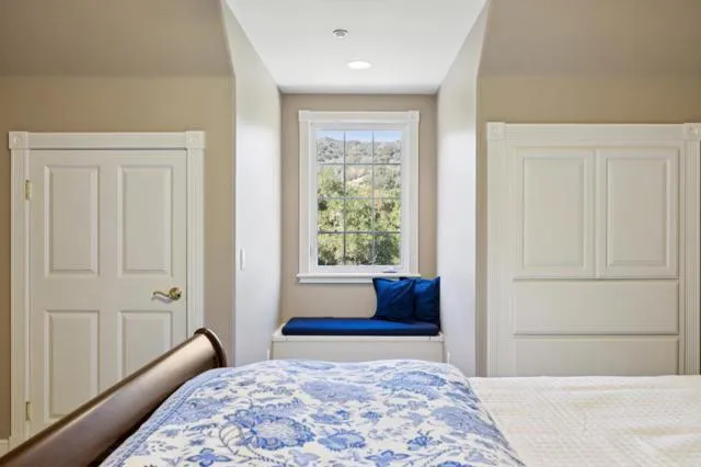 6790 Redwood Retreat Road Gilroy, CA 95020
