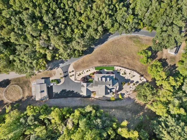 6790 Redwood Retreat Road Gilroy, CA 95020