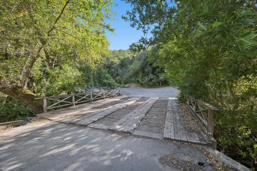 6790 Redwood Retreat Road Gilroy, CA 95020