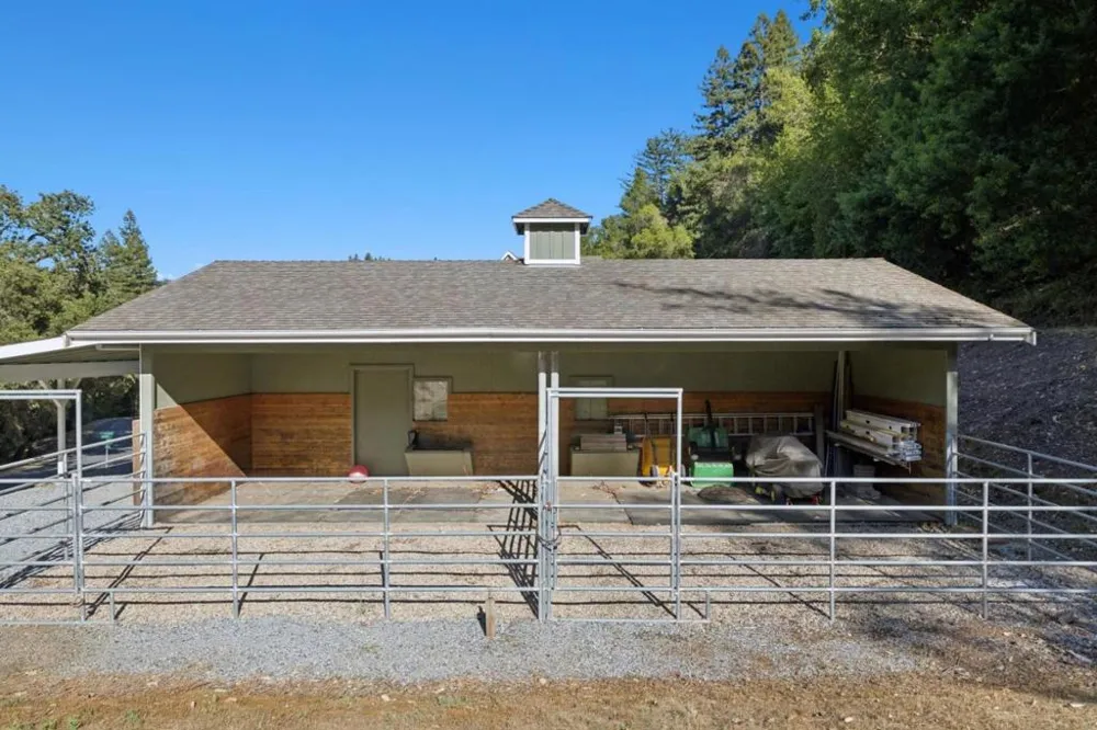 6790 Redwood Retreat Road Gilroy, CA 95020