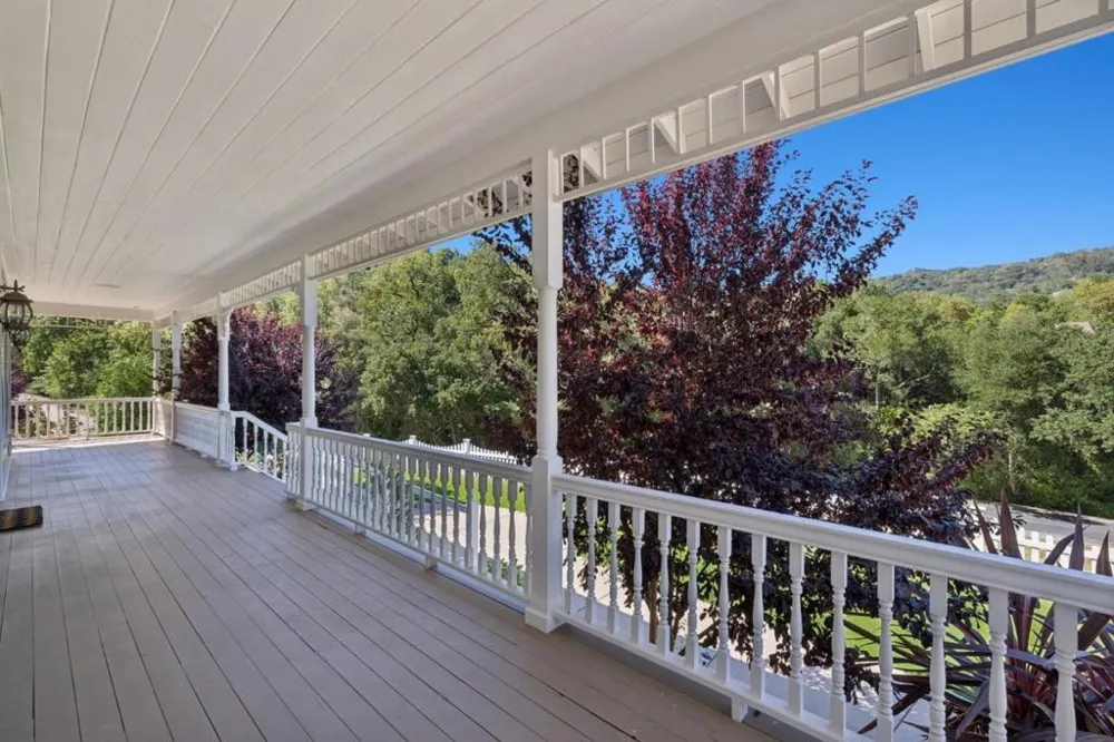 6790 Redwood Retreat Road Gilroy, CA 95020