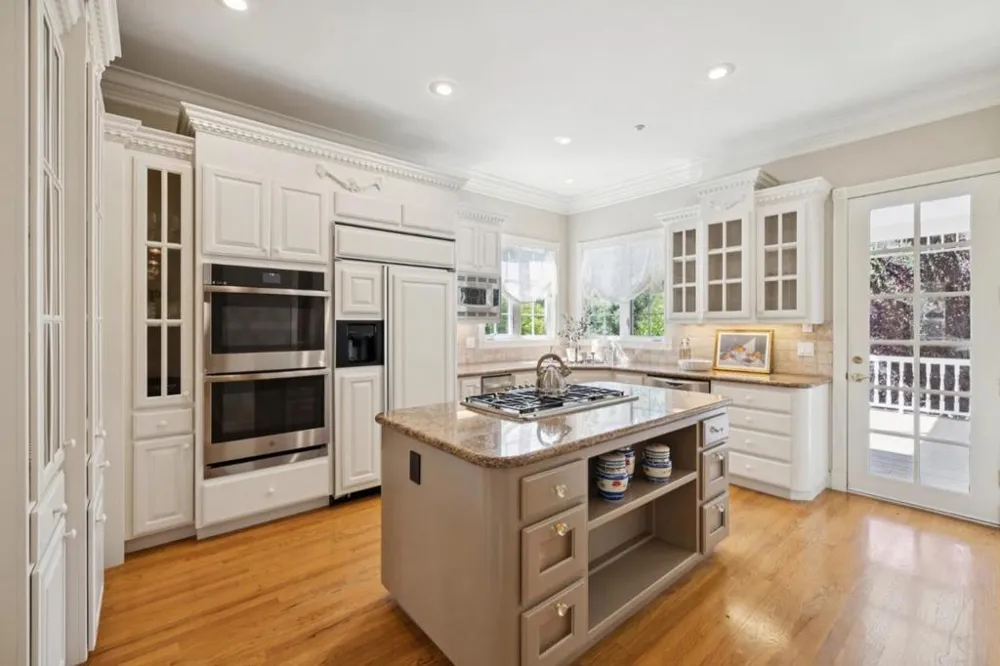 6790 Redwood Retreat Road Gilroy, CA 95020