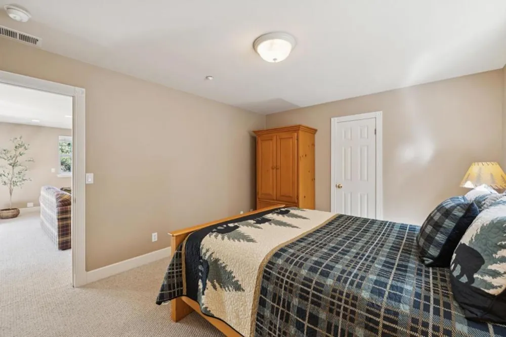 6790 Redwood Retreat Road Gilroy, CA 95020