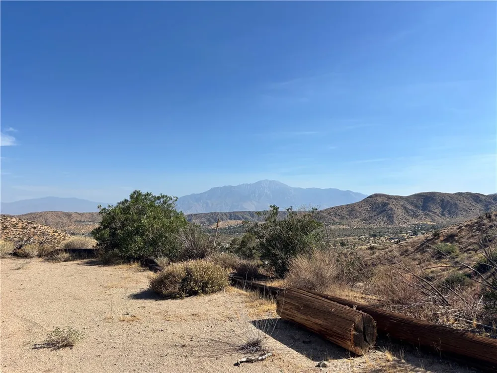 49324 Whiteside Morongo Valley, CA 92256
