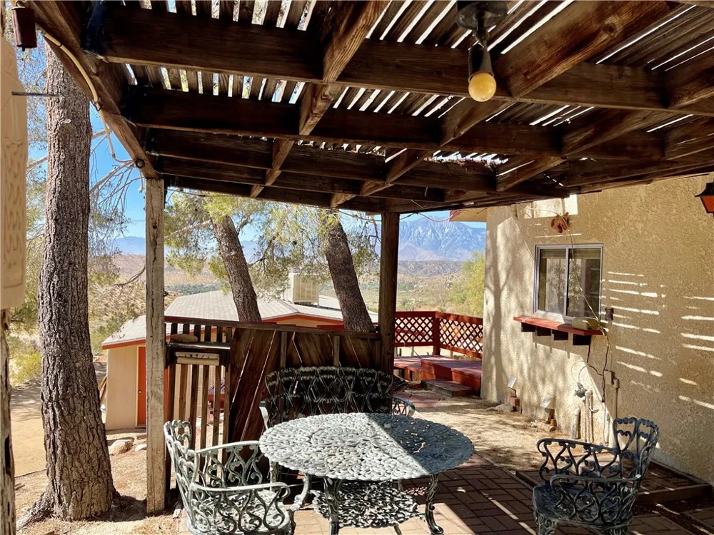 49324 Whiteside Morongo Valley, CA 92256
