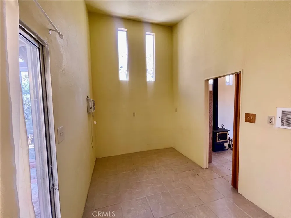 49324 Whiteside Morongo Valley, CA 92256
