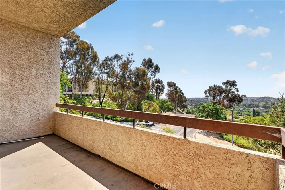 3961 Via Marisol #301 Los Angeles, CA 90042
