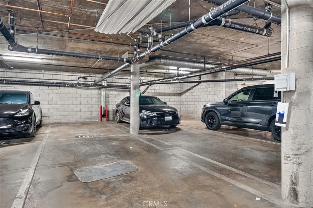 3961 Via Marisol #301 Los Angeles, CA 90042