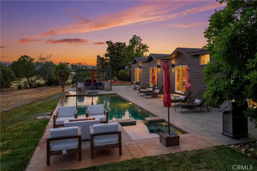 20011 Honey Hill Hidden Valley Lake, CA 95467