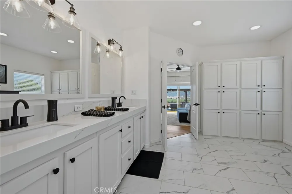 20011 Honey Hill Hidden Valley Lake, CA 95467