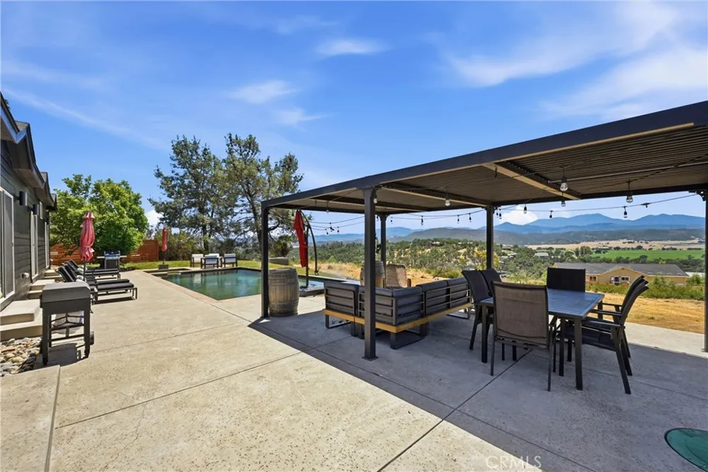 20011 Honey Hill Hidden Valley Lake, CA 95467