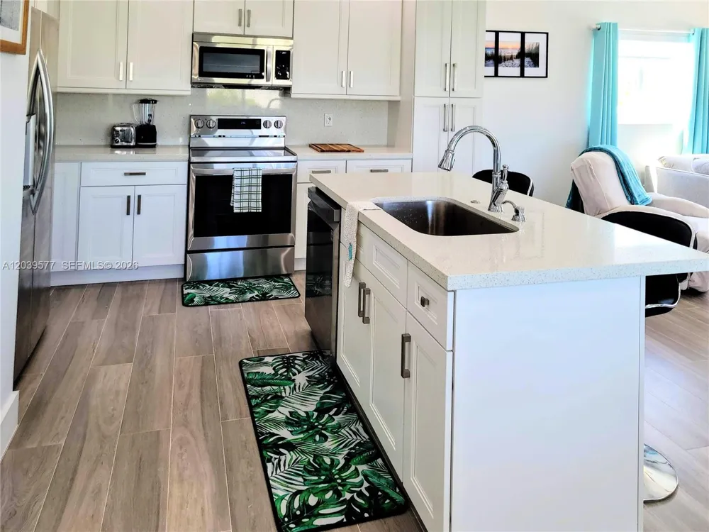 554 Gordon Cir Key Largo, FL 33037