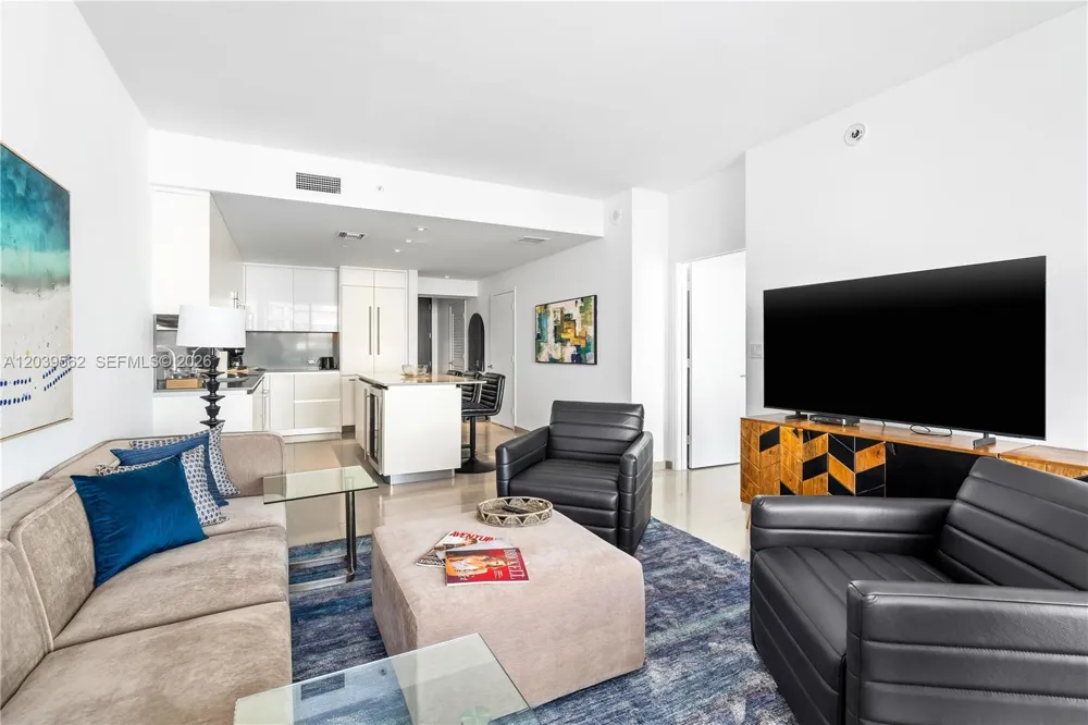 88 SW 7th St #1006 Miami, FL 33130