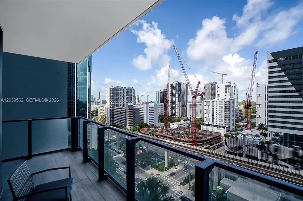 88 SW 7th St #1006 Miami, FL 33130