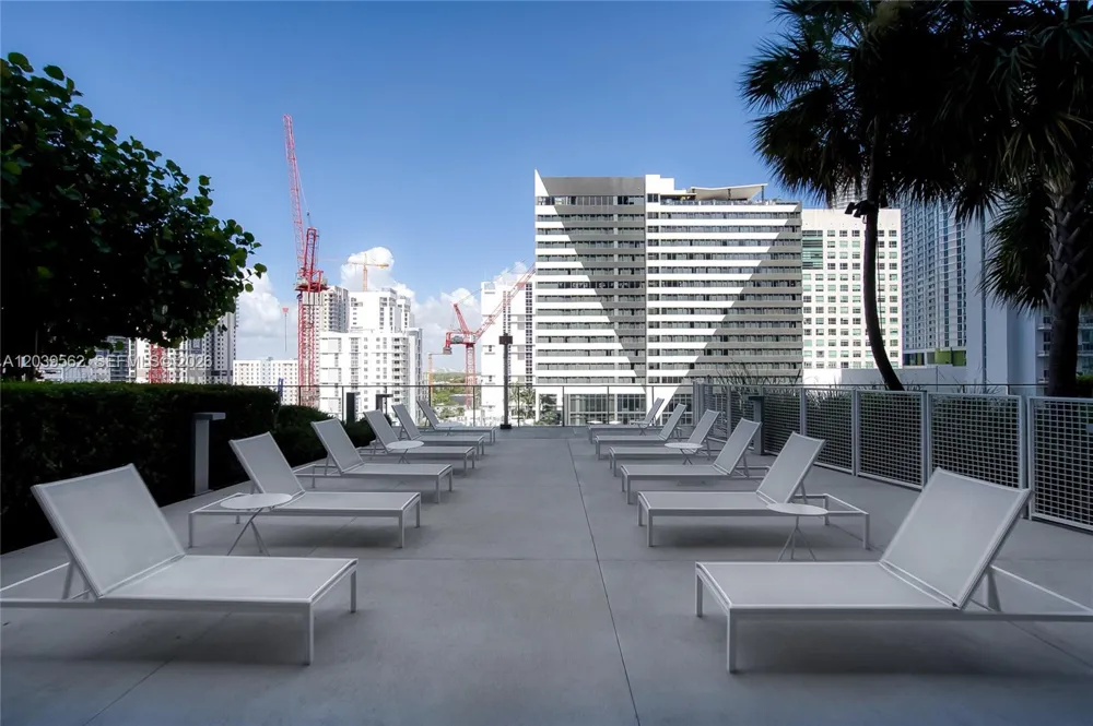88 SW 7th St #1006 Miami, FL 33130