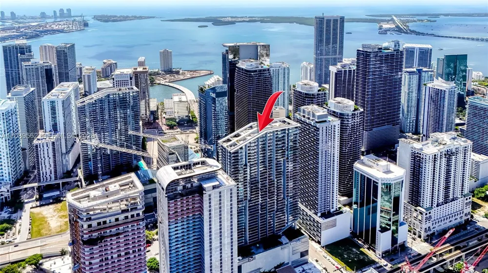 88 SW 7th St #1006 Miami, FL 33130