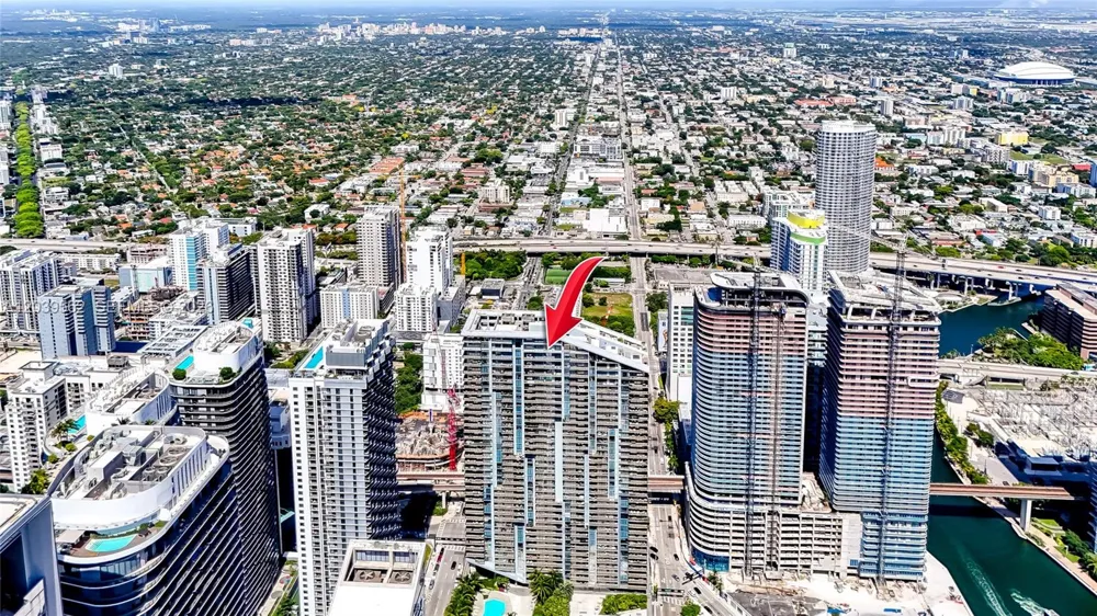 88 SW 7th St #1006 Miami, FL 33130