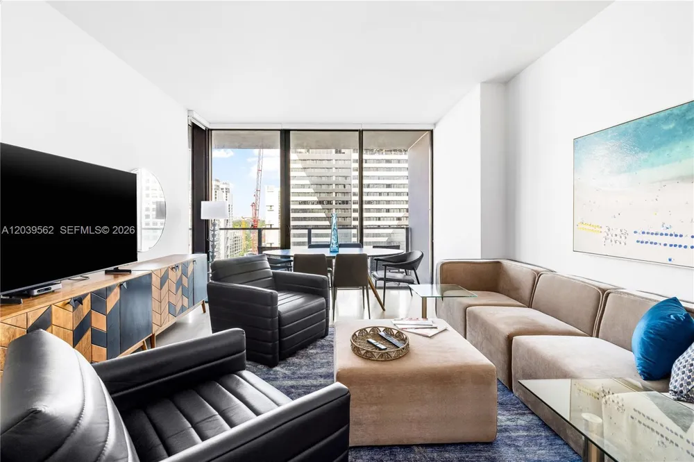 88 SW 7th St #1006 Miami, FL 33130