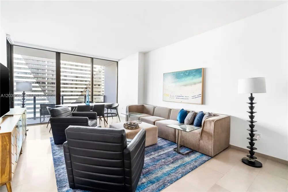 88 SW 7th St #1006 Miami, FL 33130