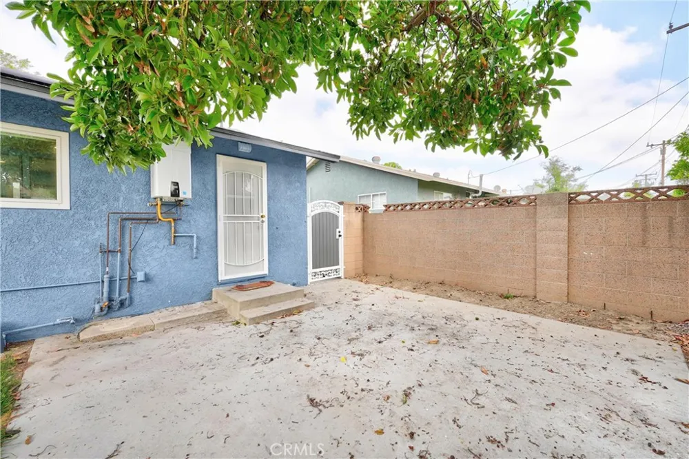 20734 Hawaiian Lakewood, CA 90715