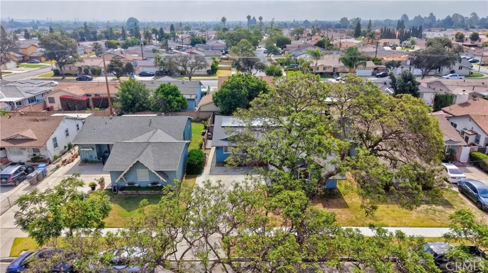 20734 Hawaiian Lakewood, CA 90715