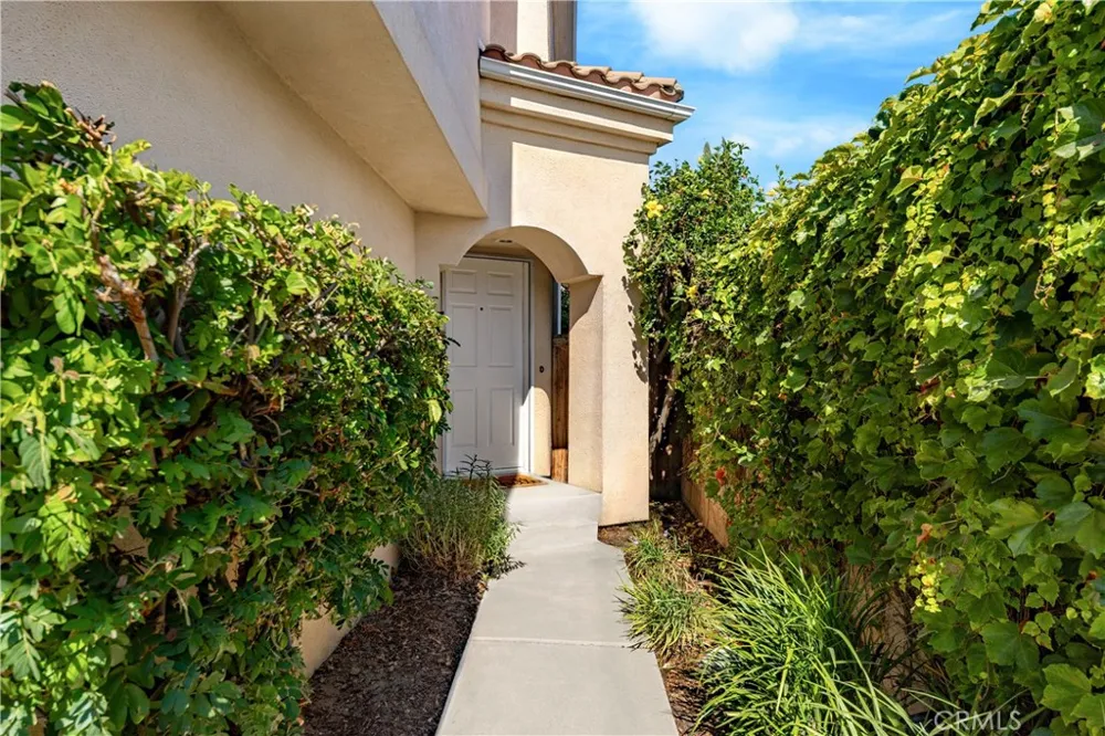 1232 Mission Duarte, CA 91010