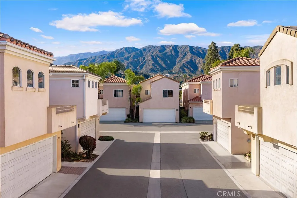 1232 Mission Duarte, CA 91010
