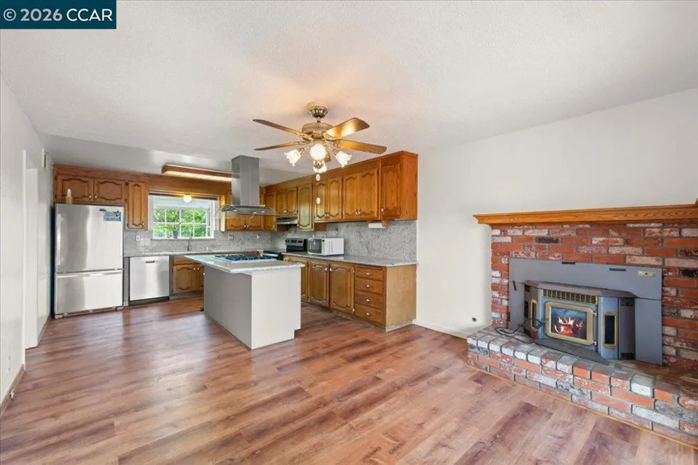 2080 Costa Ct Pinole, CA 94564