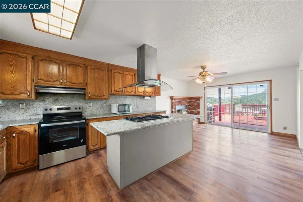 2080 Costa Ct Pinole, CA 94564