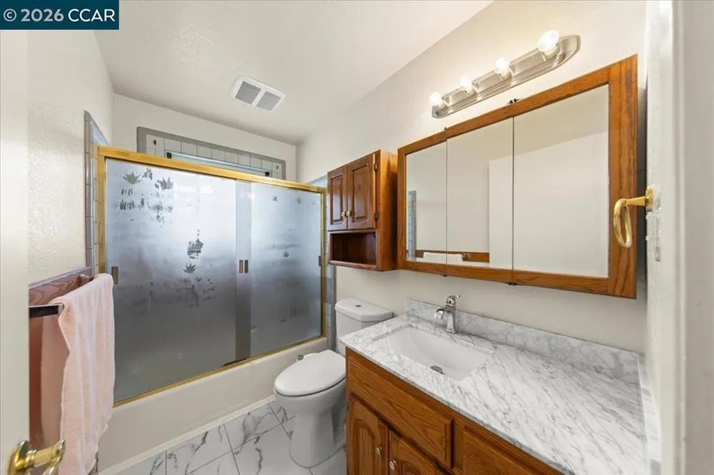 2080 Costa Ct Pinole, CA 94564