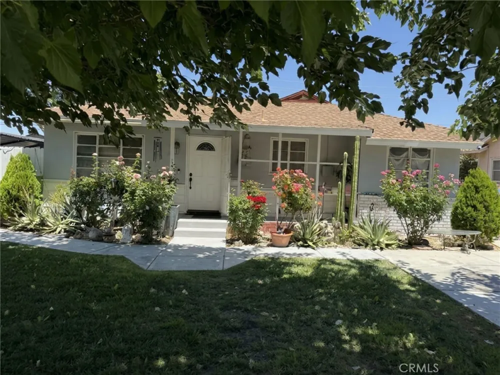1235 W Ivesbrook Lancaster, CA 93534