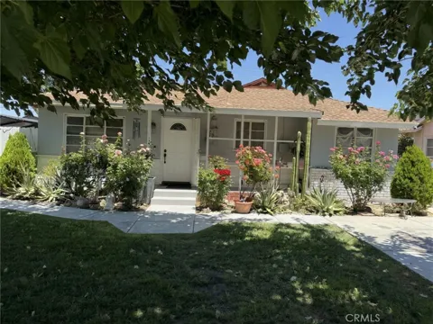 1235 W Ivesbrook