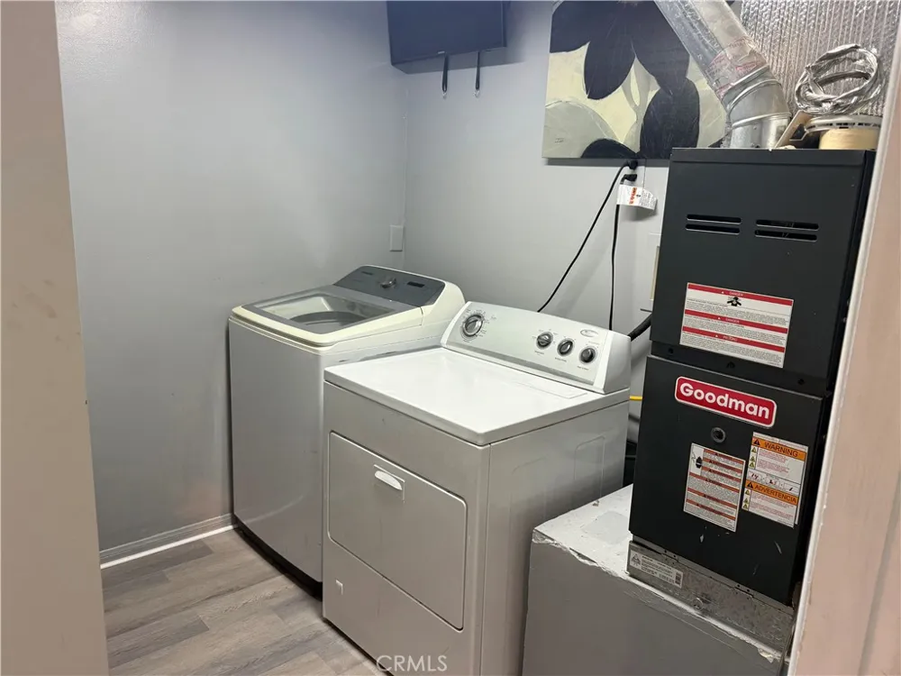 1235 W Ivesbrook Lancaster, CA 93534
