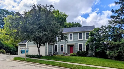3010 Fox Valley Drive SW