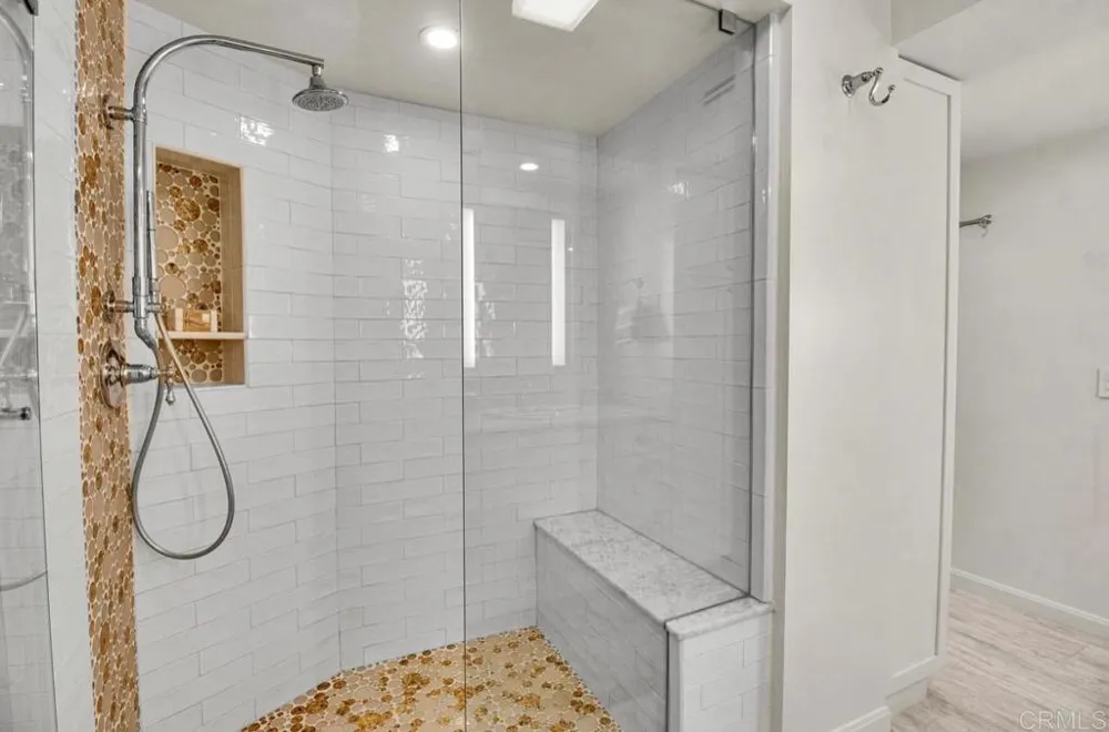 1810 avenida del mundo #1101 Coronado, CA 92118