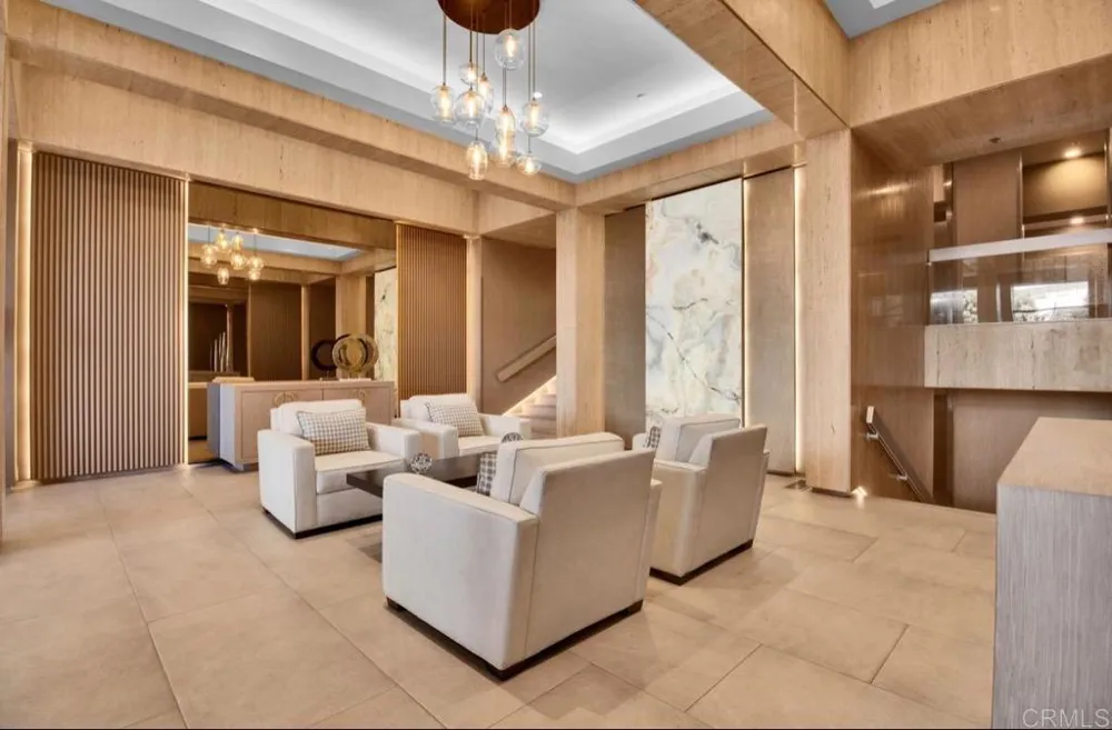 1810 avenida del mundo #1101 Coronado, CA 92118
