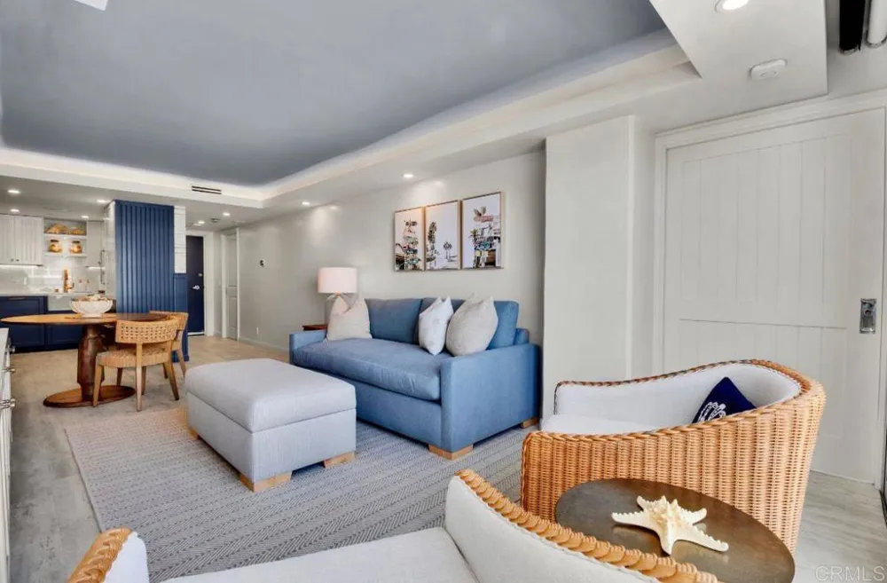 1810 avenida del mundo #1101 Coronado, CA 92118