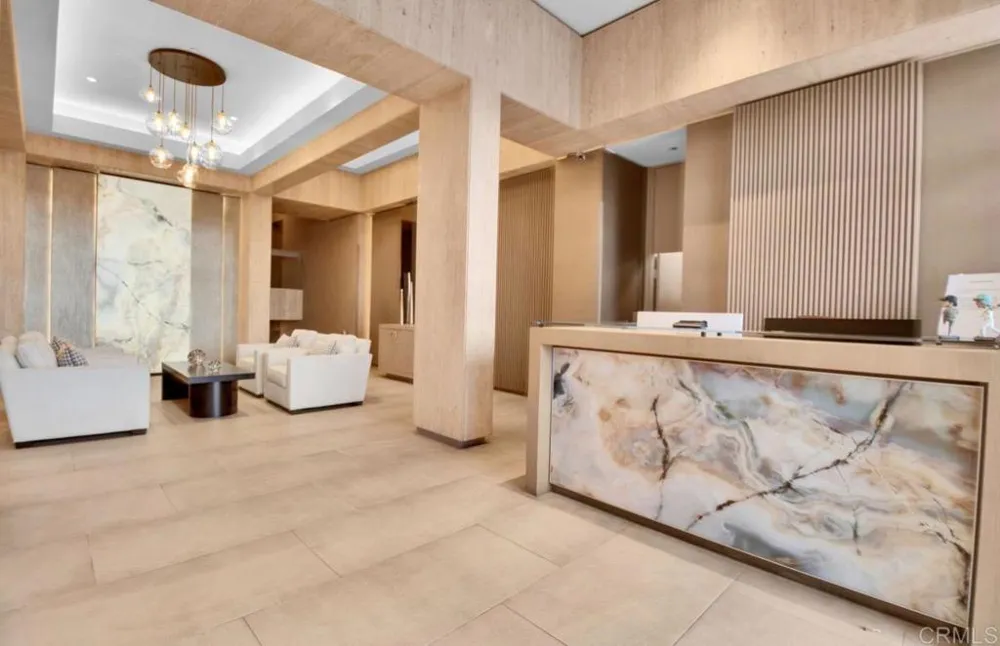 1810 avenida del mundo #1101 Coronado, CA 92118