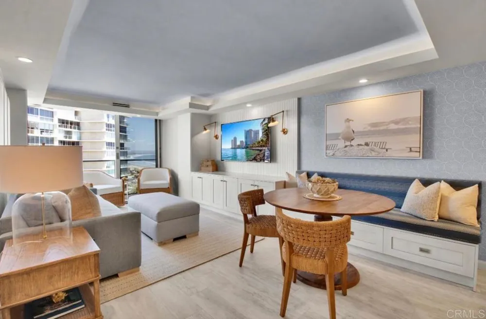 1810 avenida del mundo #1101 Coronado, CA 92118