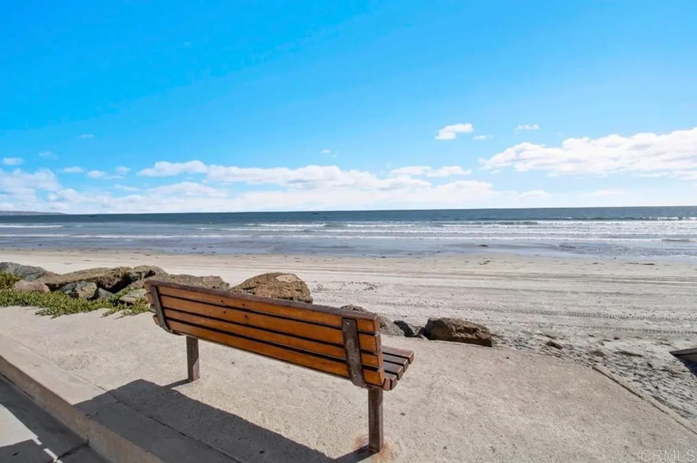 1810 avenida del mundo #1101 Coronado, CA 92118