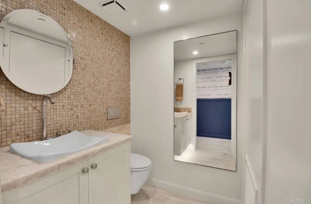 1810 avenida del mundo #1101 Coronado, CA 92118