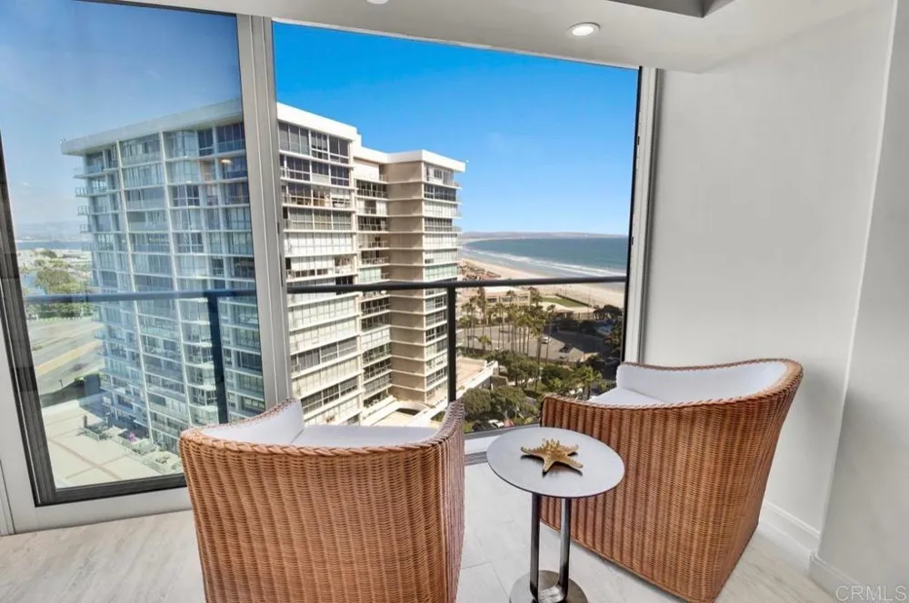 1810 avenida del mundo #1101 Coronado, CA 92118